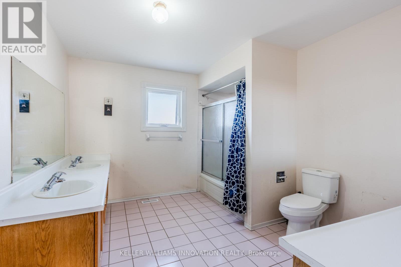 8 Dingwall Court, Brampton, ON - Indoor Photo Showing Bathroom