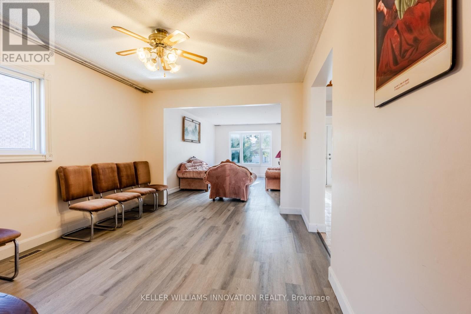 8 Dingwall Court, Brampton, ON - Indoor