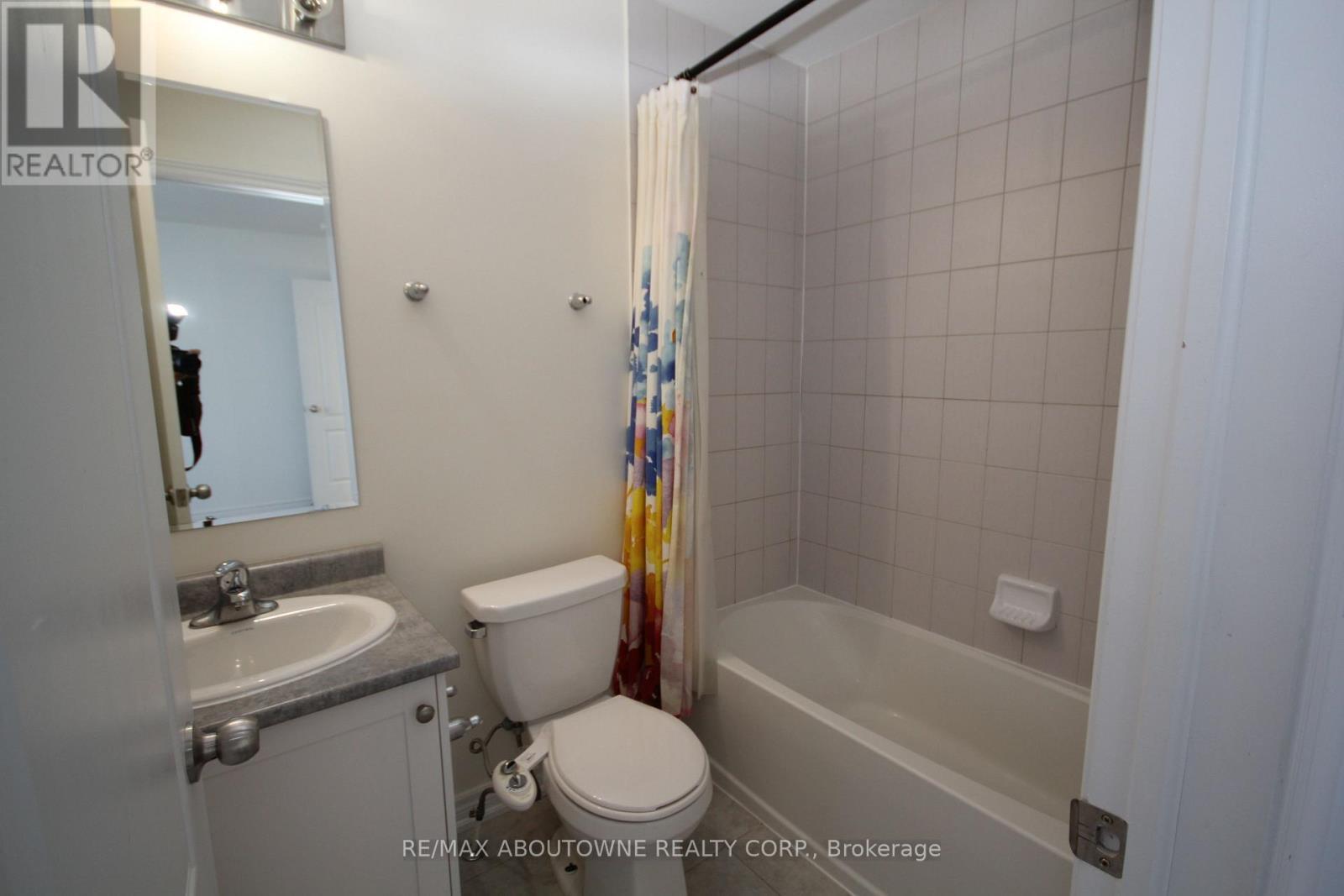 3Pc Ensuite - 3892 Lodi Road, Burlington, ON - Indoor Photo Showing Bathroom