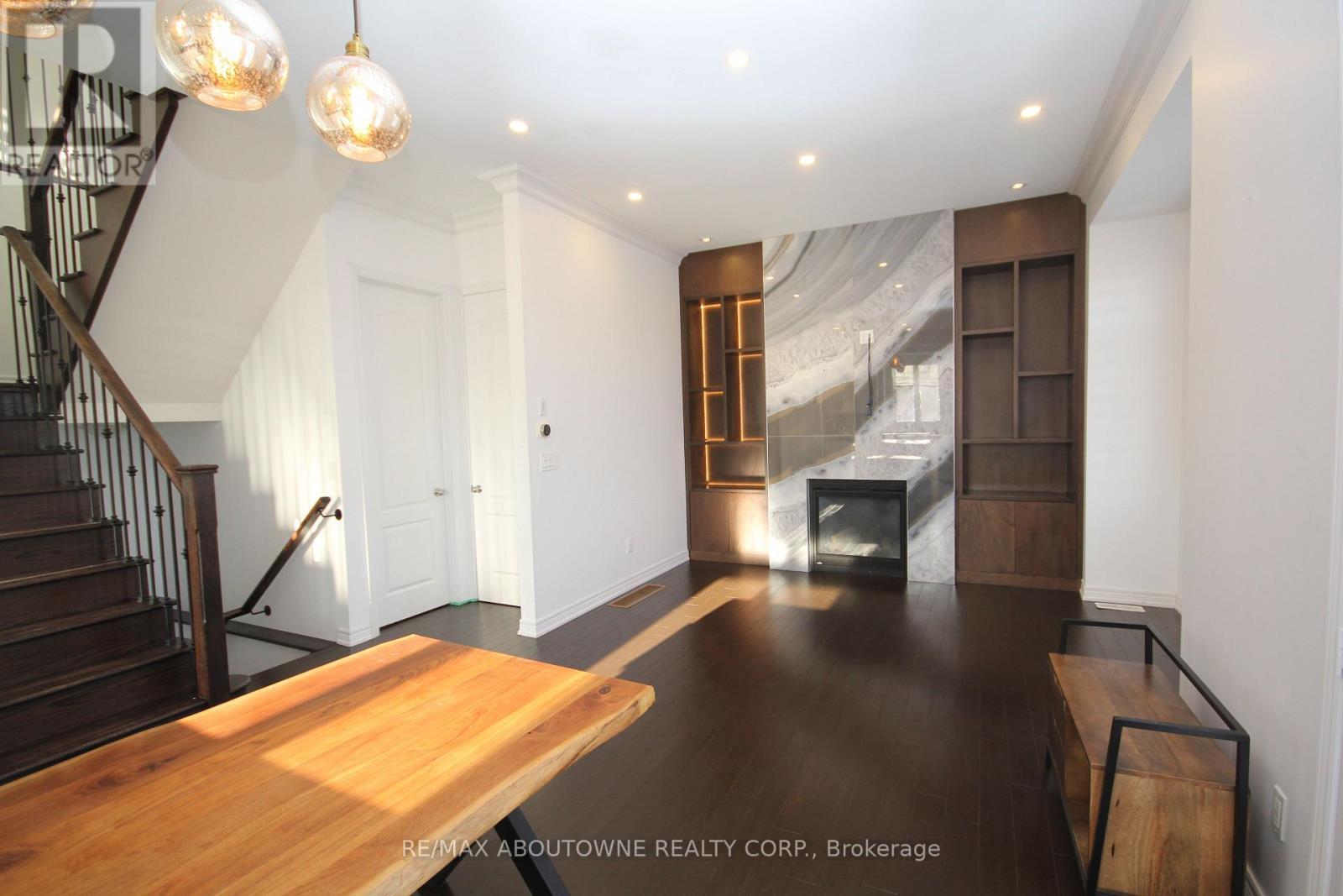 Family / Breakfast - 3892 Lodi Road, Burlington, ON - Indoor Photo Showing Other Room With Fireplace