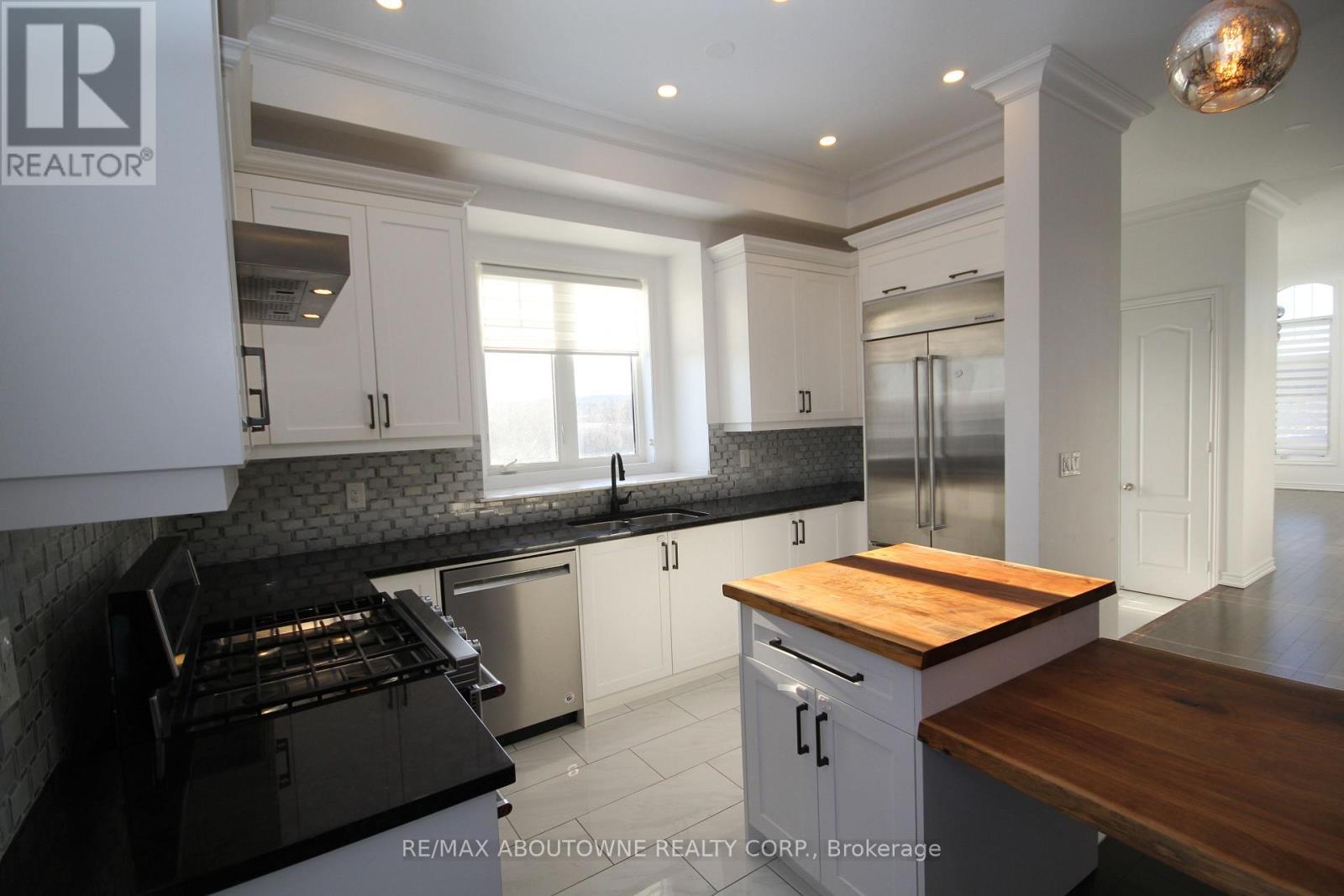 Kitchen - 3892 Lodi Road, Burlington, ON - Indoor Photo Showing Kitchen