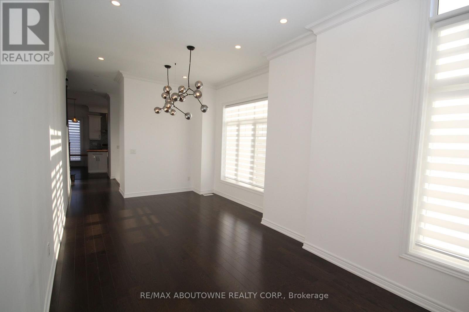 Living / Dining - 3892 Lodi Road, Burlington, ON - Indoor Photo Showing Other Room