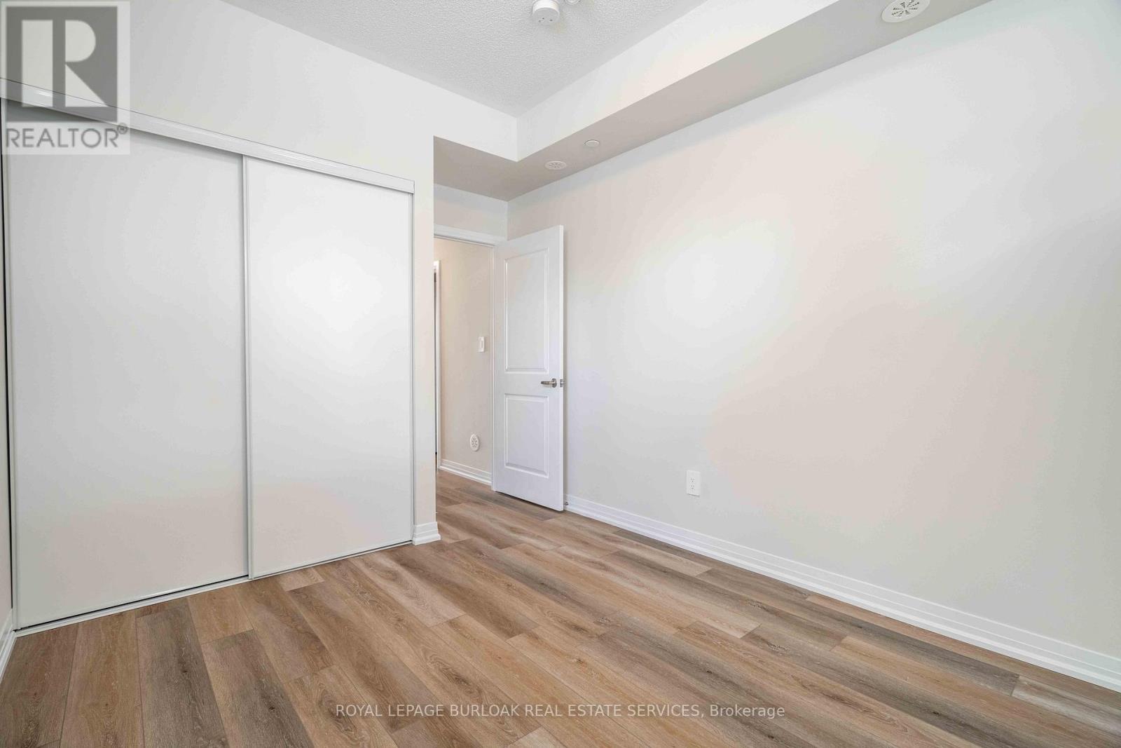 126 - 1585 Rose Way, Milton, ON - Indoor Photo Showing Other Room