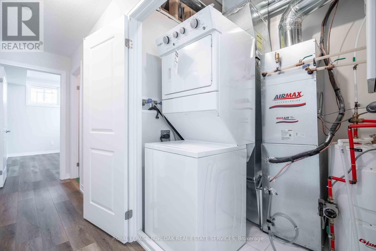126 - 1585 Rose Way, Milton, ON - Indoor Photo Showing Laundry Room