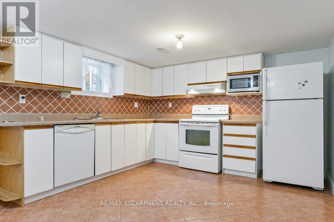 Lower - 249 Southview Road, Oakville, ON - Indoor Photo Showing Kitchen