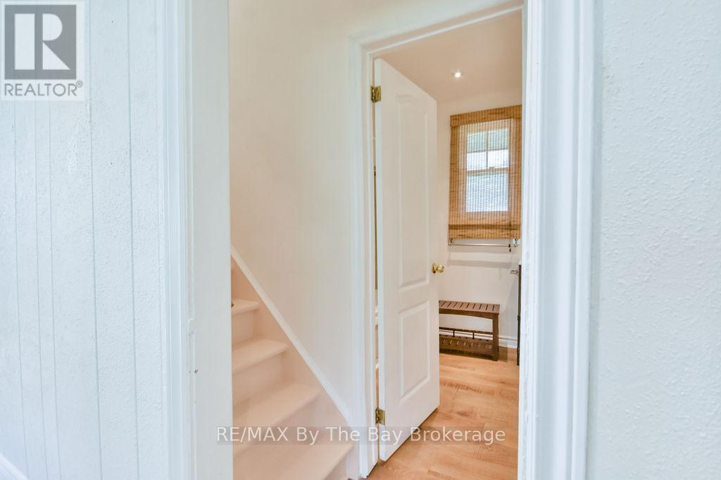 3 - 1067 Mosley Street, Wasaga Beach, ON - Indoor Photo Showing Other Room