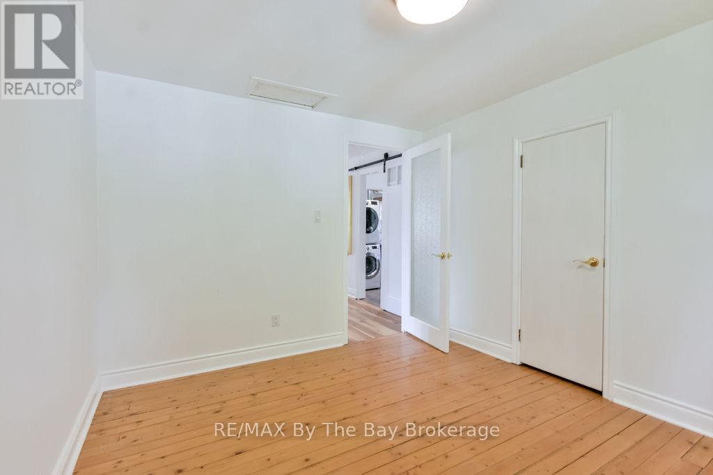 3 - 1067 Mosley Street, Wasaga Beach, ON - Indoor Photo Showing Other Room