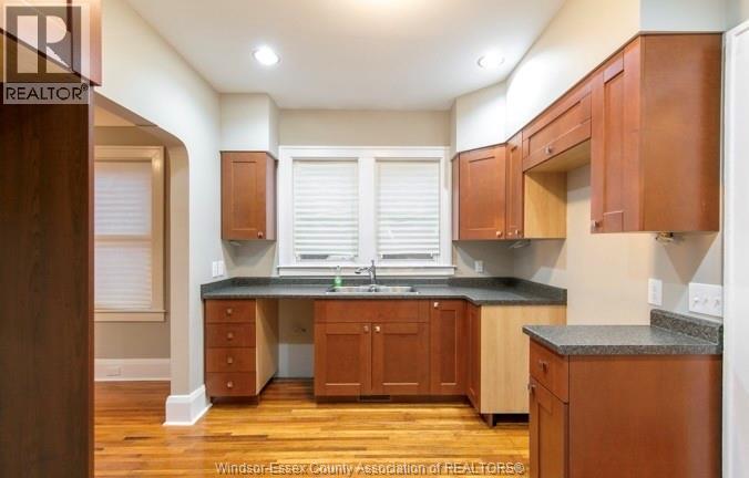 1536 Parent Avenue Unit# Main, Windsor, ON - Indoor Photo Showing Kitchen With Double Sink