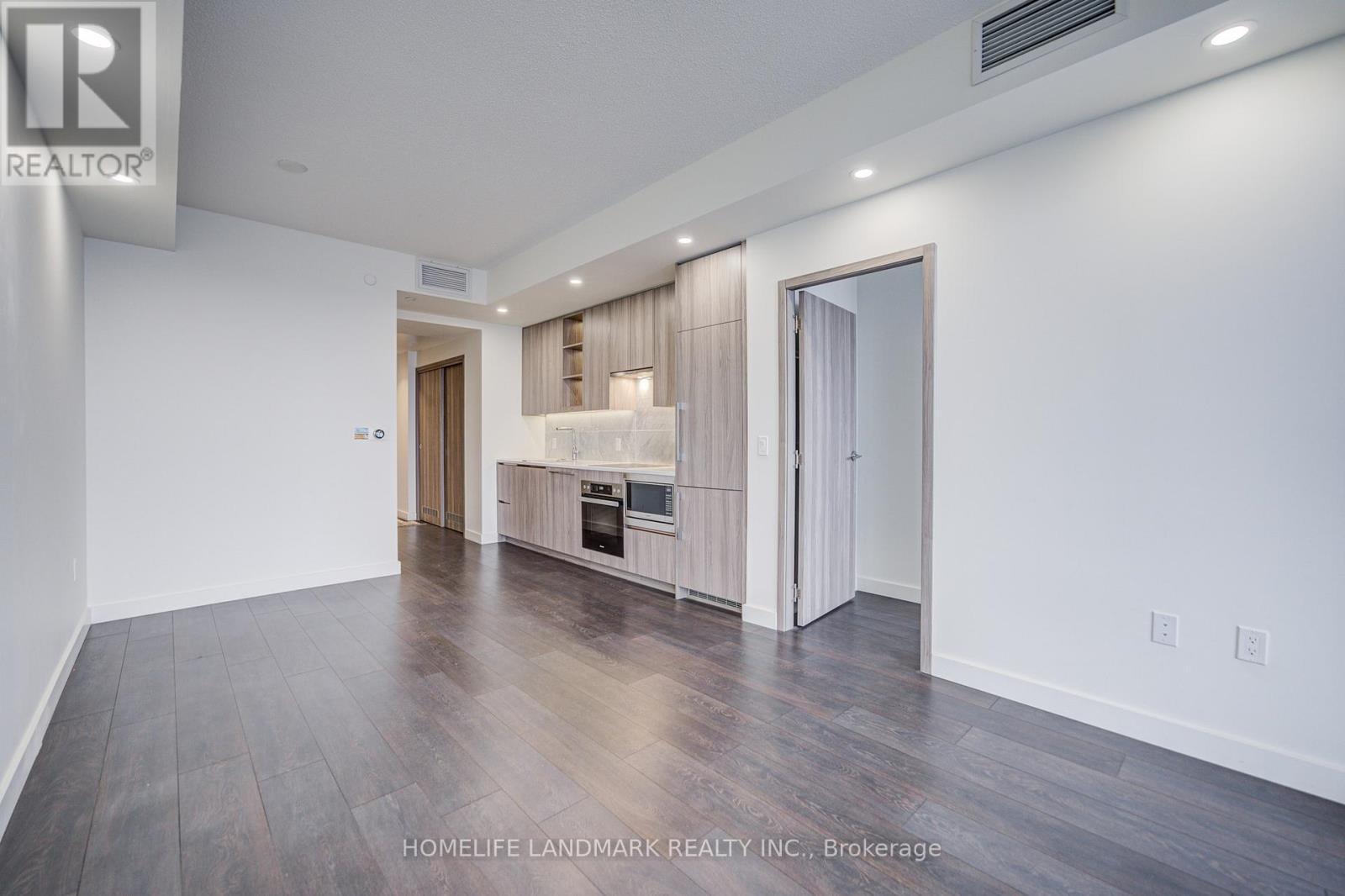 2303 - 85 Mcmahon Drive, Toronto, ON - Indoor