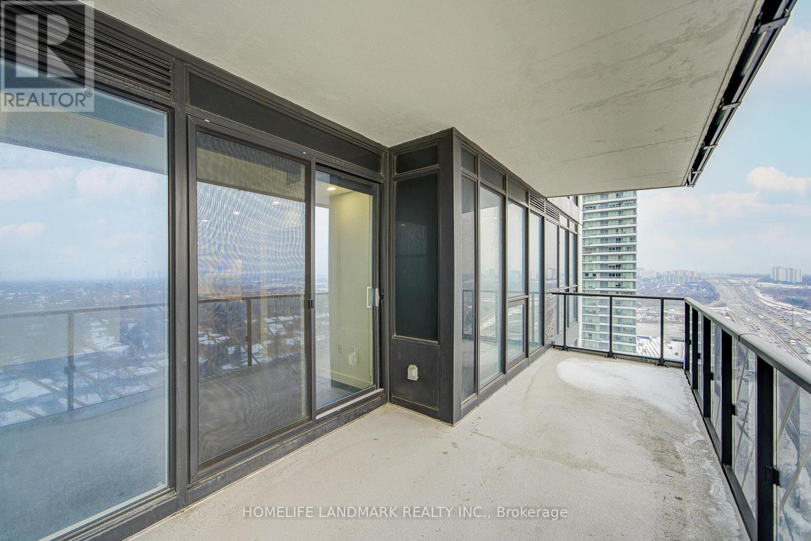 2303 - 85 Mcmahon Drive, Toronto, ON - Outdoor With View With Exterior