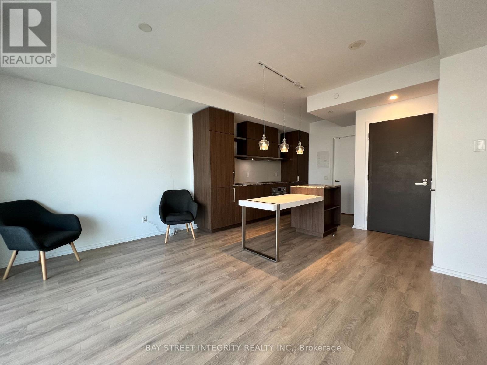 2406 - 197 Yonge Street, Toronto, ON - Indoor Photo Showing Kitchen