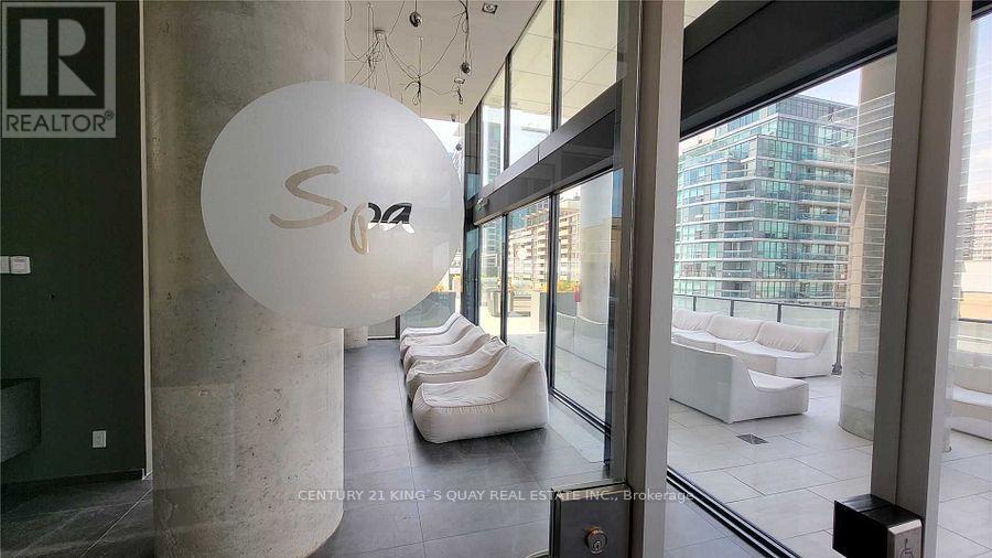 3201 - 161 Roehampton Avenue, Toronto, ON - Indoor Photo Showing Other Room