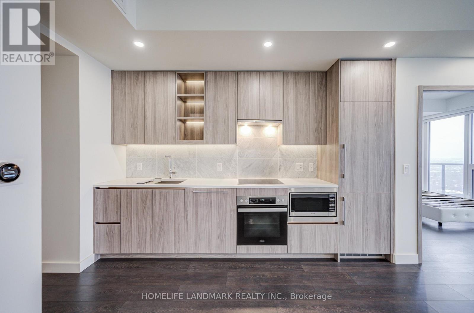 2303 - 85 Mcmahon Drive, Toronto, ON - Indoor