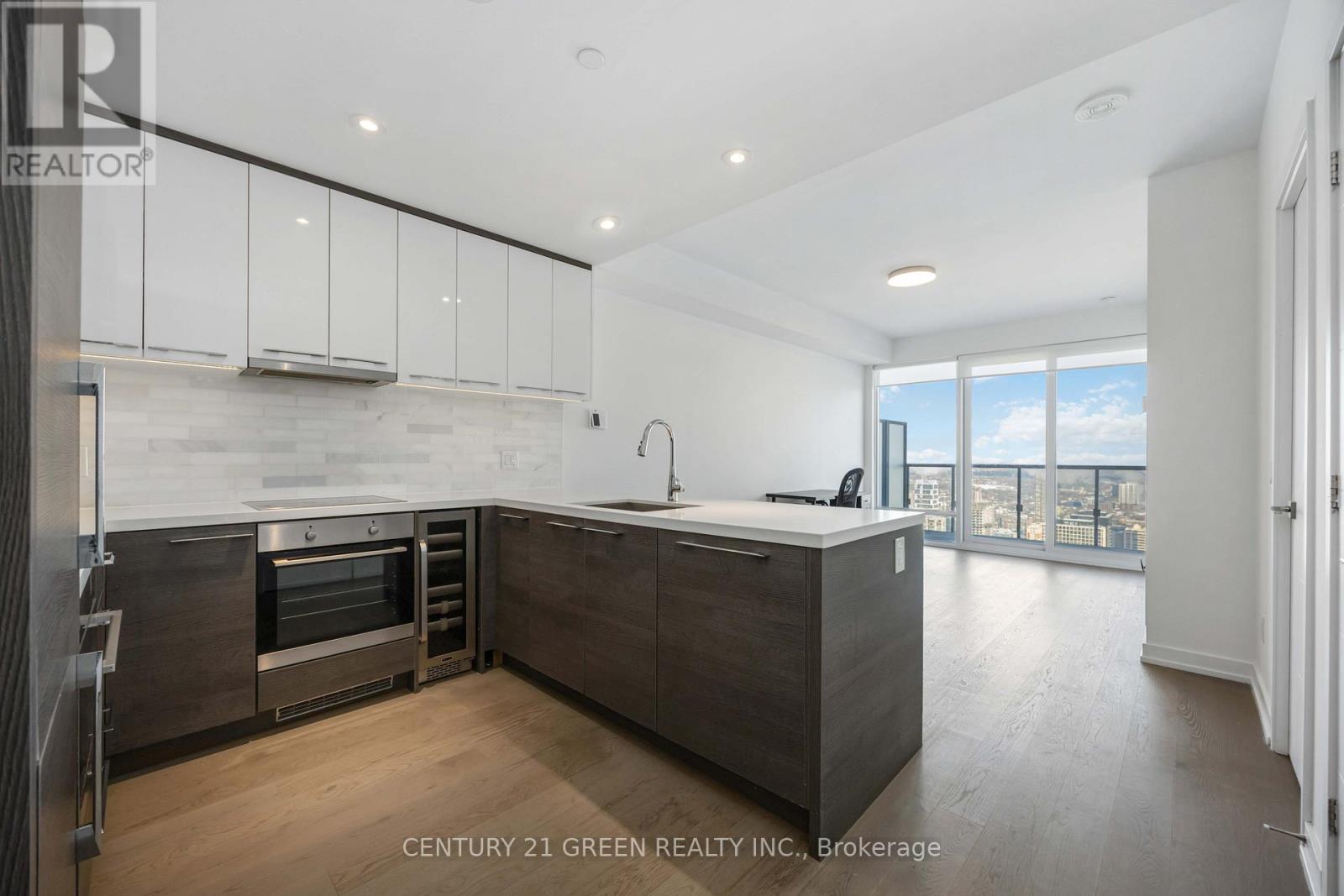 4006 - 488 University Avenue, Toronto, ON - Indoor Photo Showing Kitchen