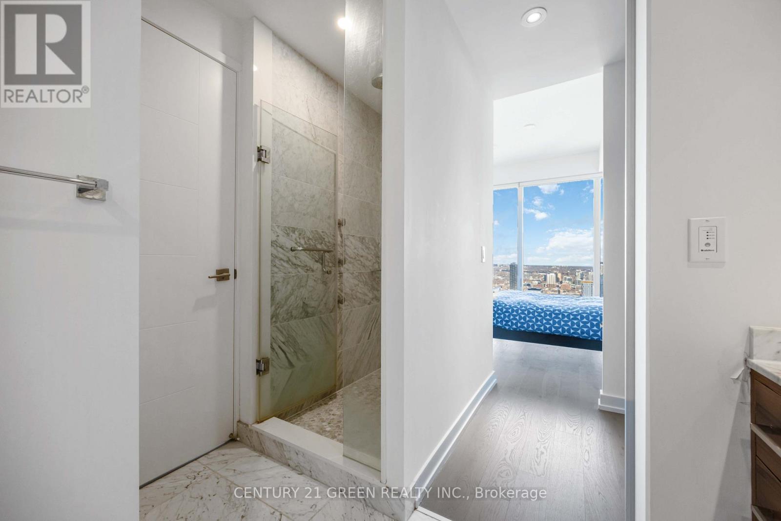 4006 - 488 University Avenue, Toronto, ON - Indoor Photo Showing Bathroom