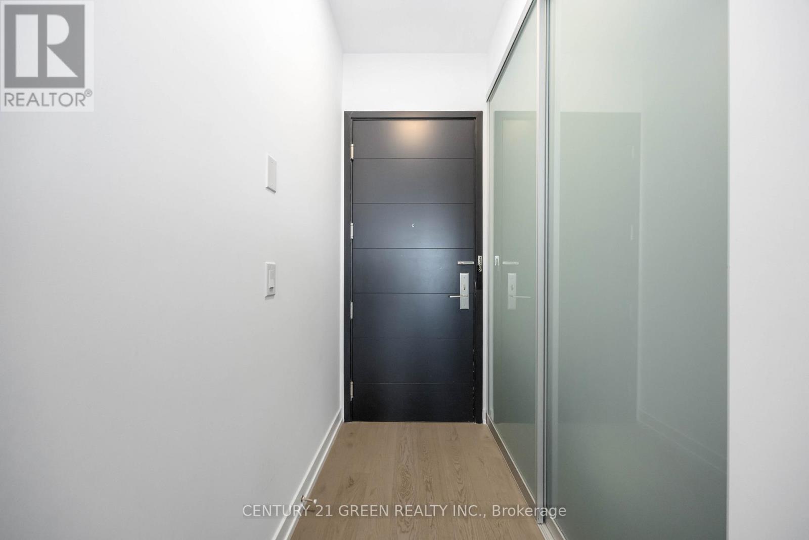 4006 - 488 University Avenue, Toronto, ON - Indoor Photo Showing Other Room