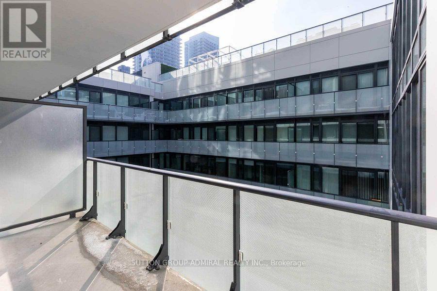 634 - 161 Roehampton Avenue, Toronto, ON - Outdoor