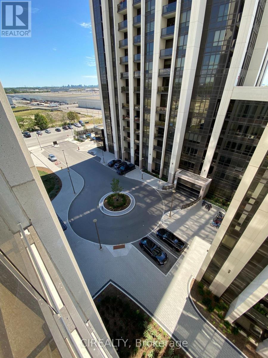 707 - 9085 Jane Street, Vaughan, ON - Outdoor With View