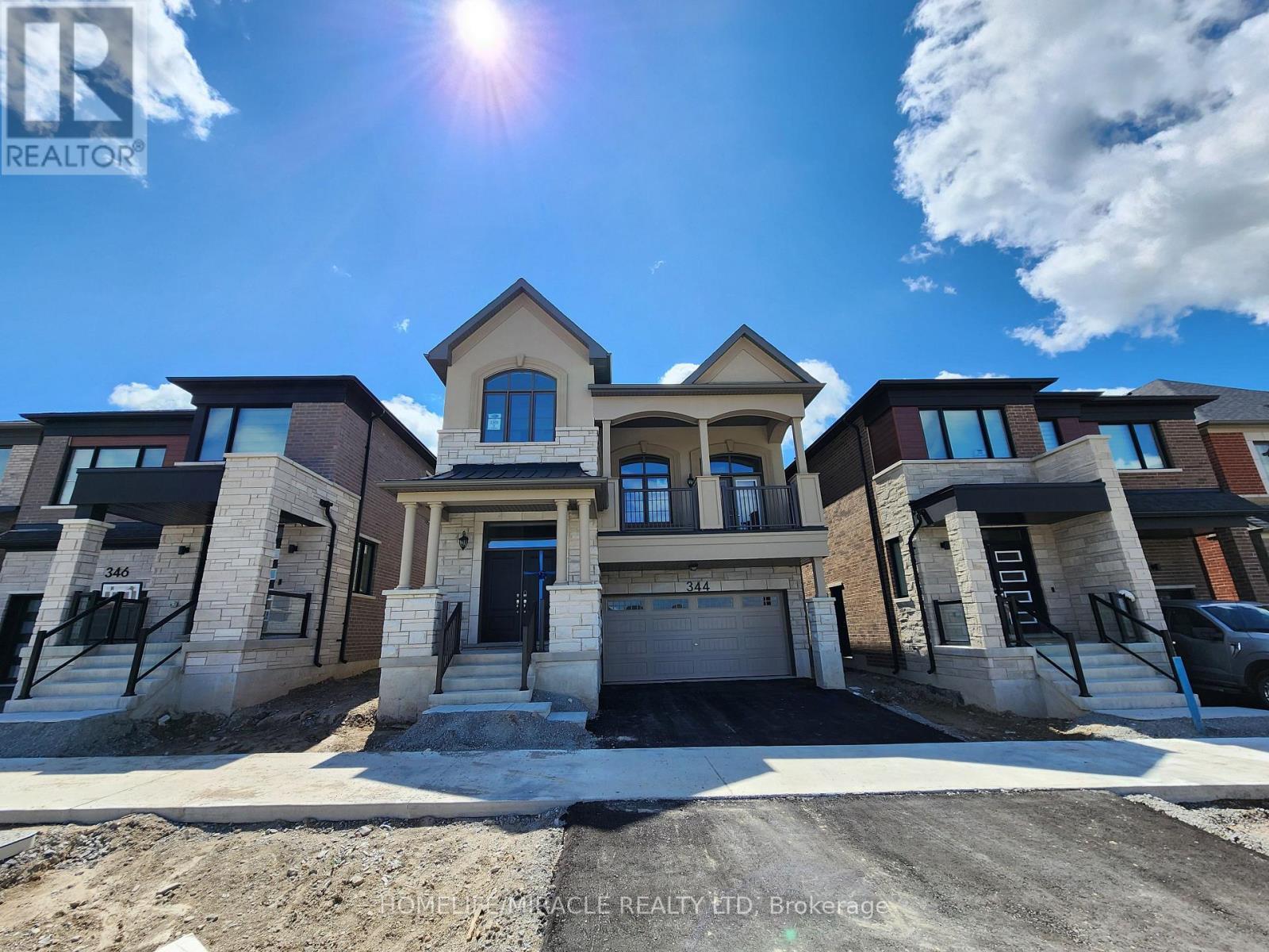 344 Madelaine Drive, Barrie, ON - Outdoor With Facade