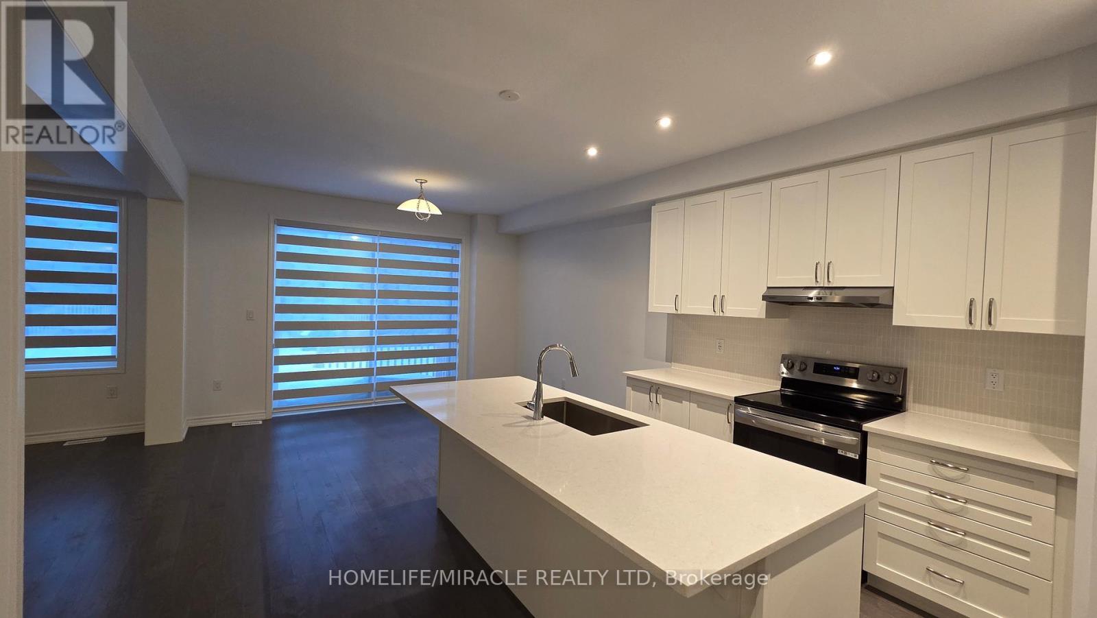 344 Madelaine Drive, Barrie, ON - Indoor Photo Showing Kitchen