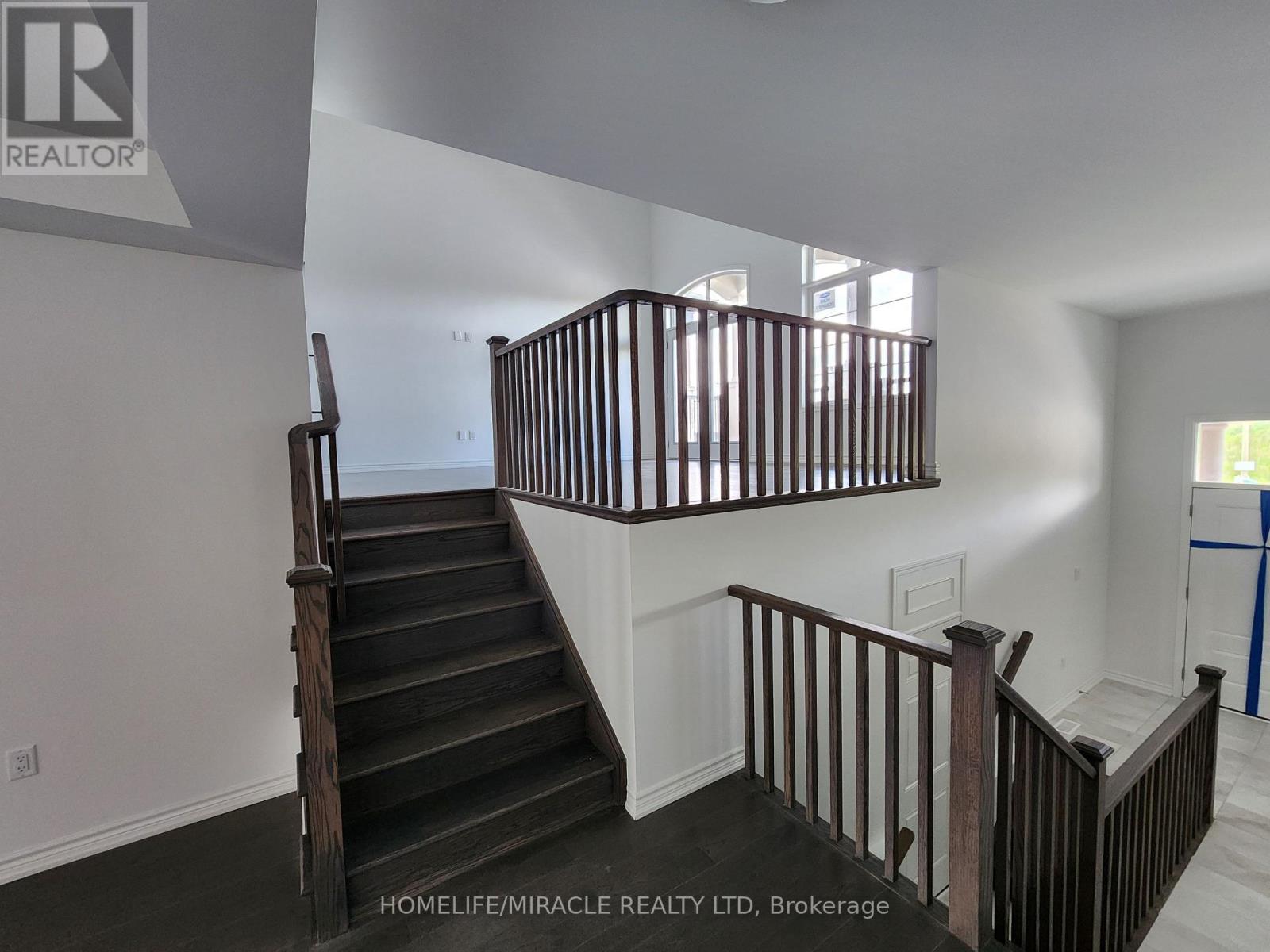 344 Madelaine Drive, Barrie, ON - Indoor Photo Showing Other Room