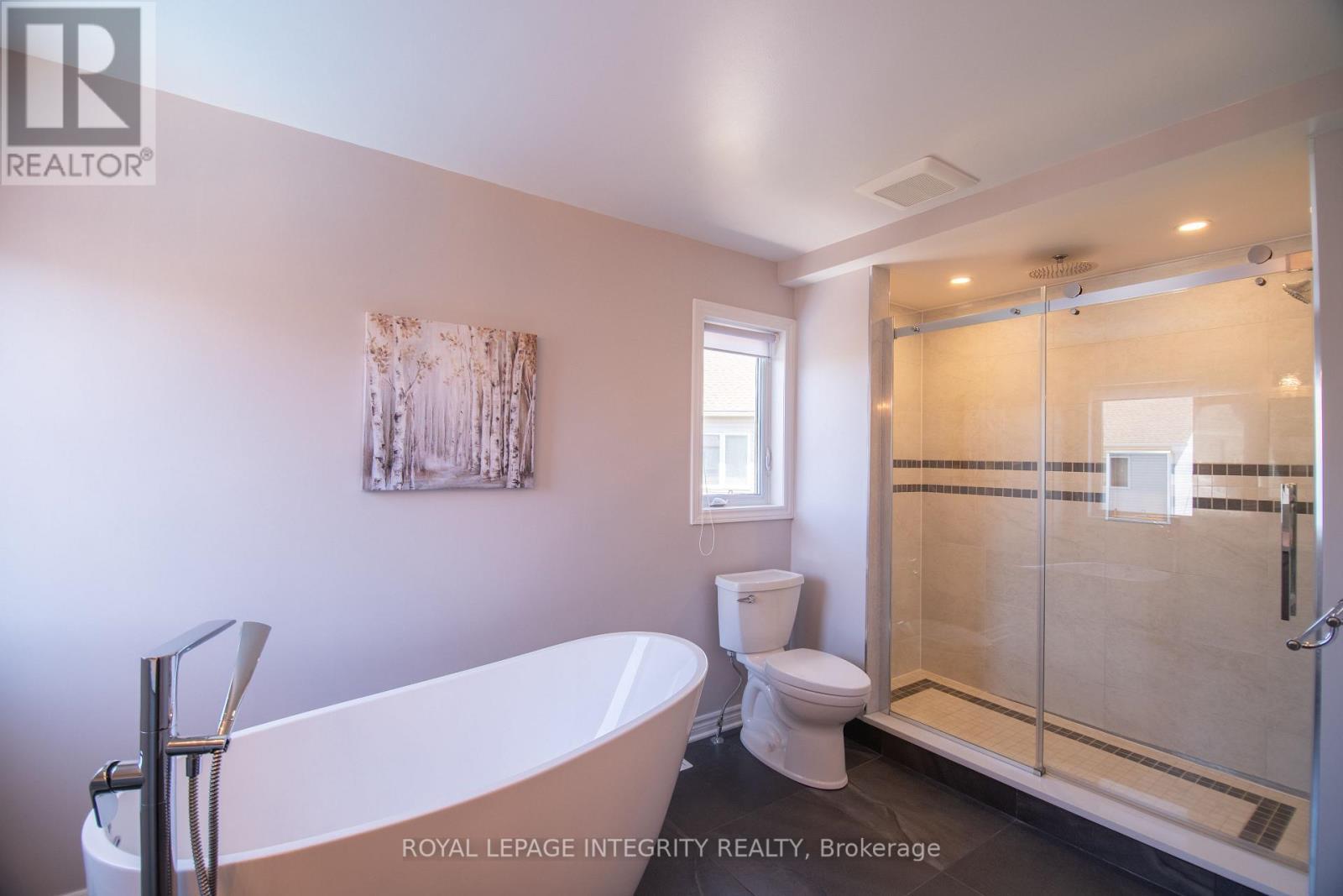 34 Keighley Circle, Ottawa, ON - Indoor Photo Showing Bathroom