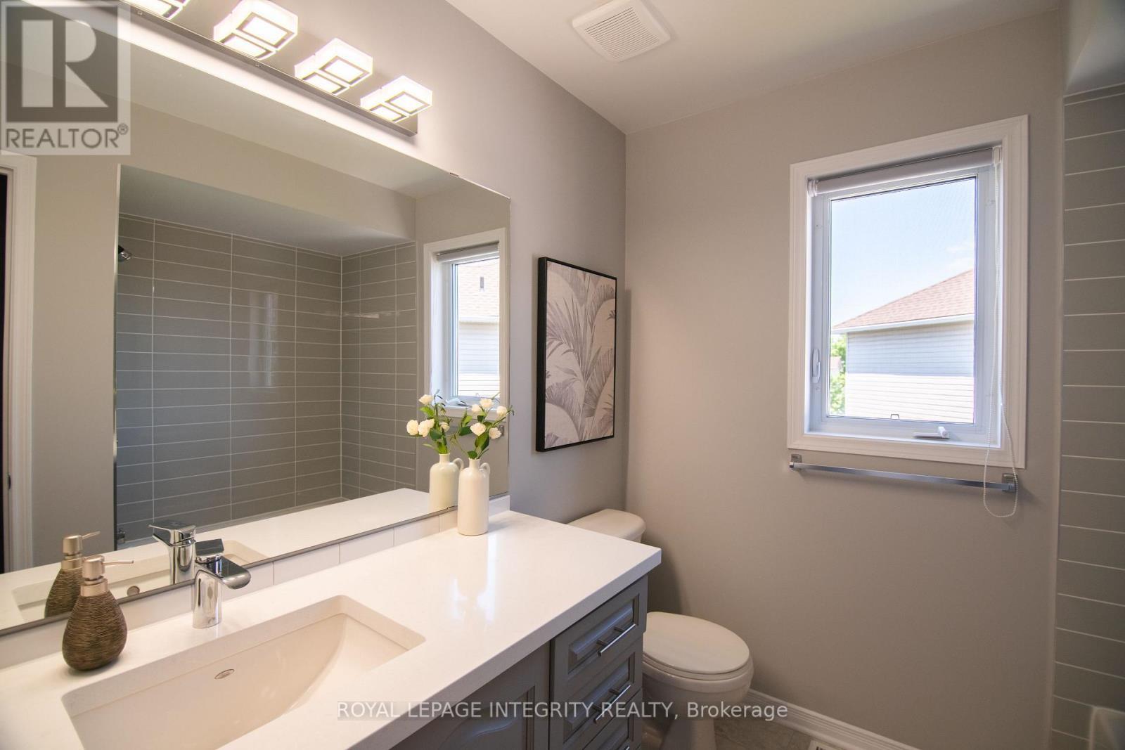 34 Keighley Circle, Ottawa, ON - Indoor Photo Showing Bathroom