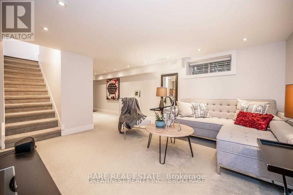 249 Lakeview Avenue, Burlington, ON - Indoor