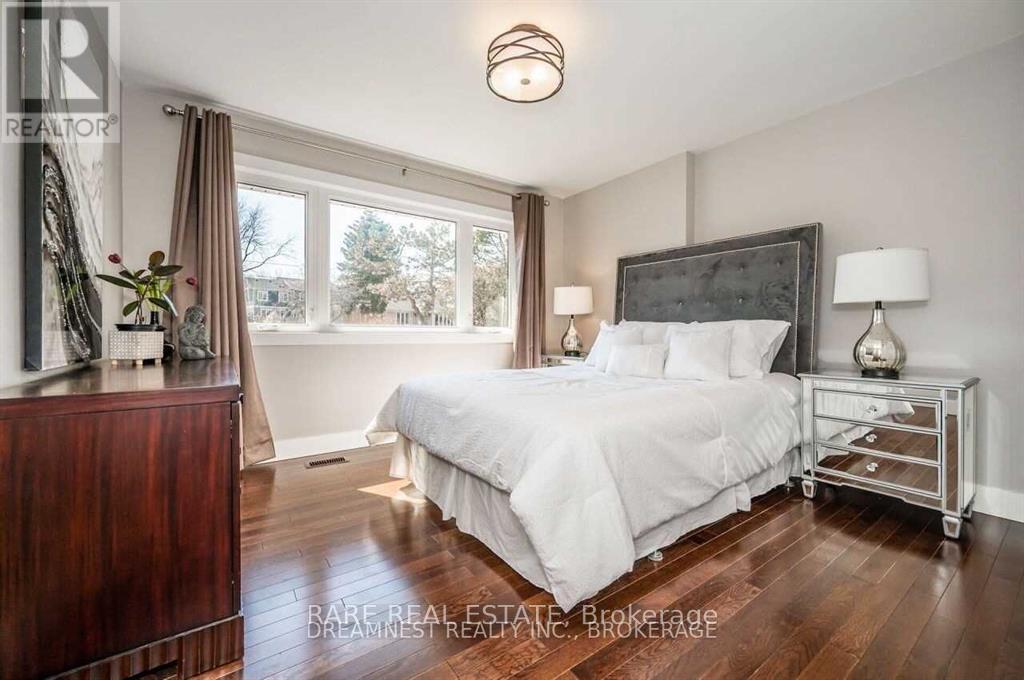 249 Lakeview Avenue, Burlington, ON - Indoor Photo Showing Bedroom