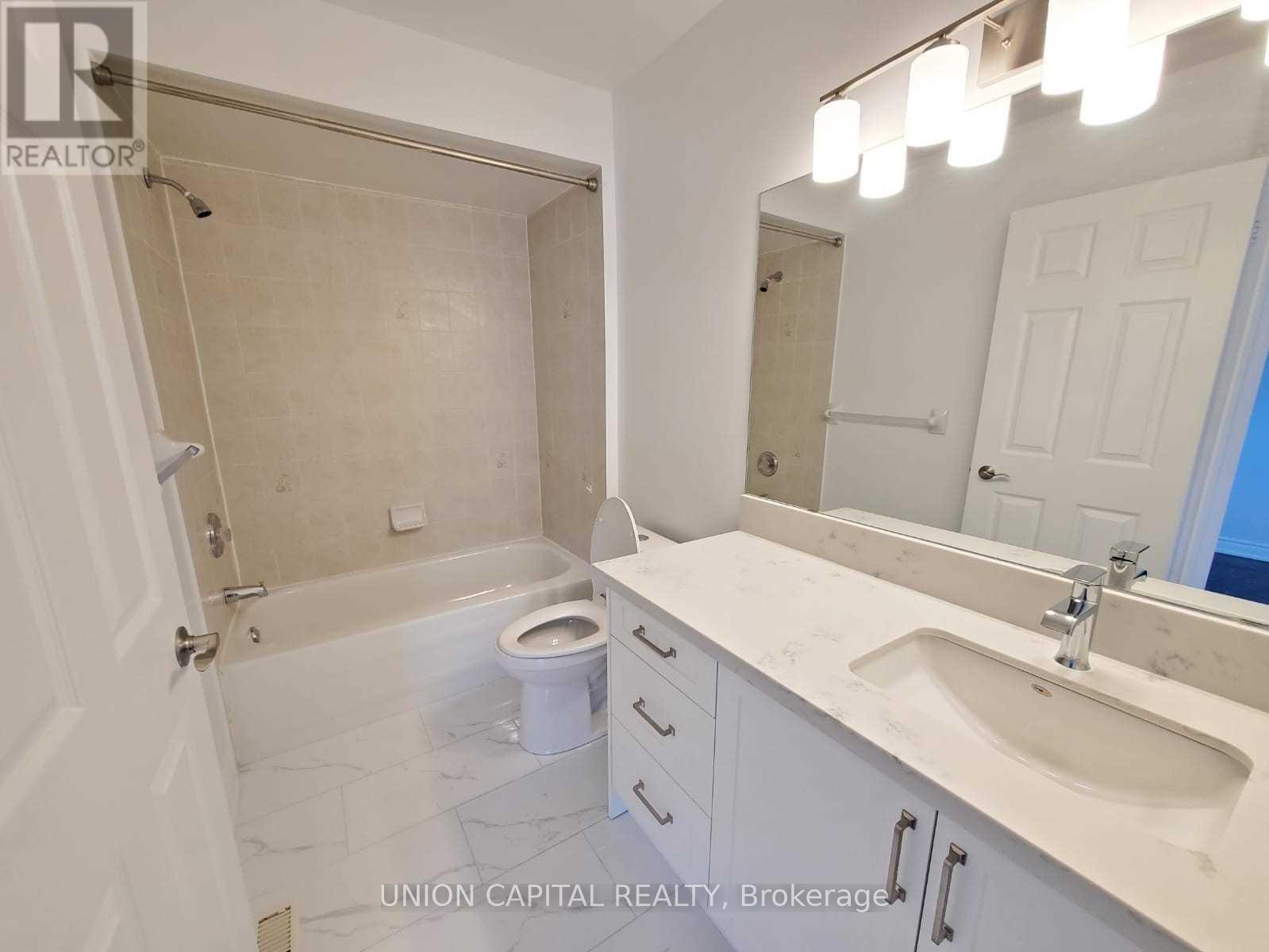 5450 Tree Crest Court, Mississauga, ON - Indoor Photo Showing Bathroom