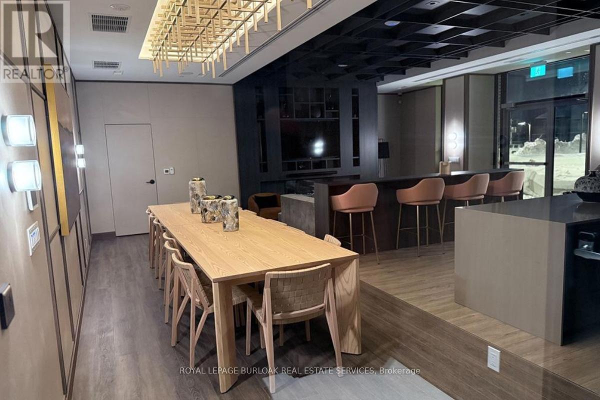 251 - 2501 Saw Whet Boulevard, Oakville, ON - Indoor Photo Showing Dining Room