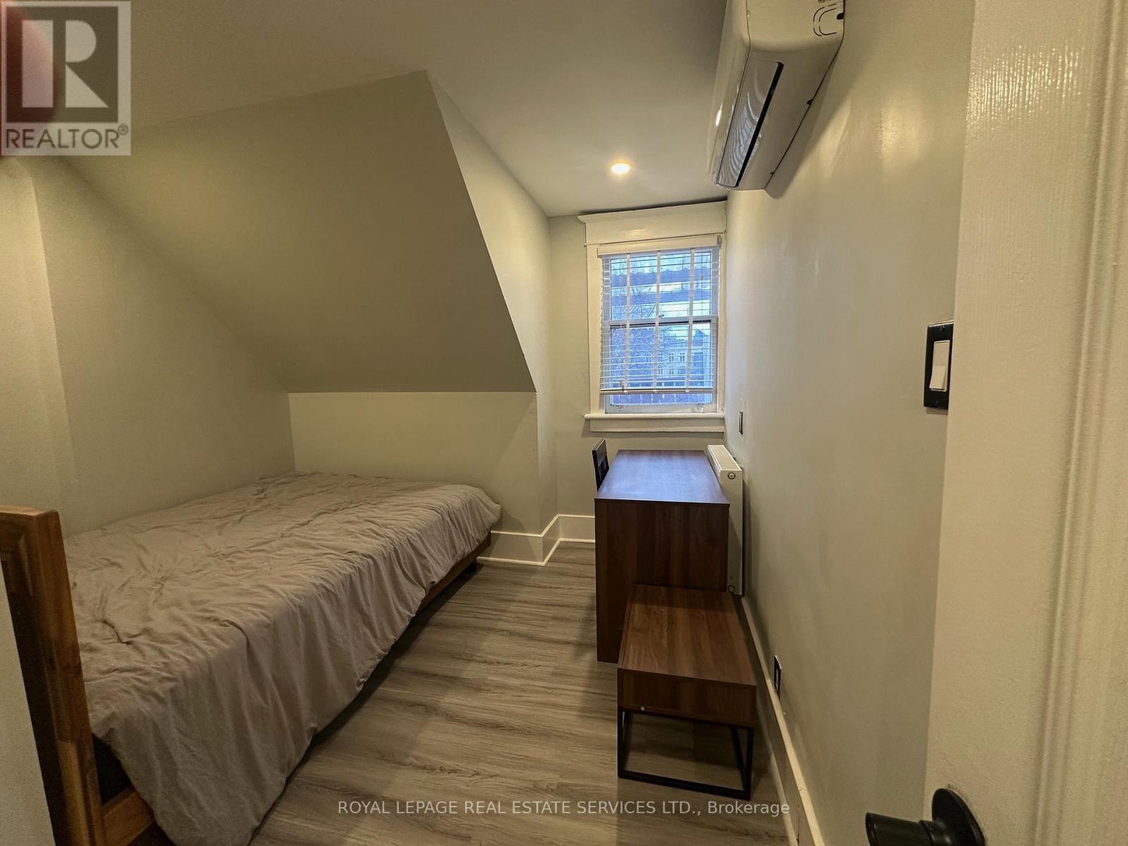 301 - 31 Tyndall Avenue, Toronto, ON - Indoor Photo Showing Bedroom