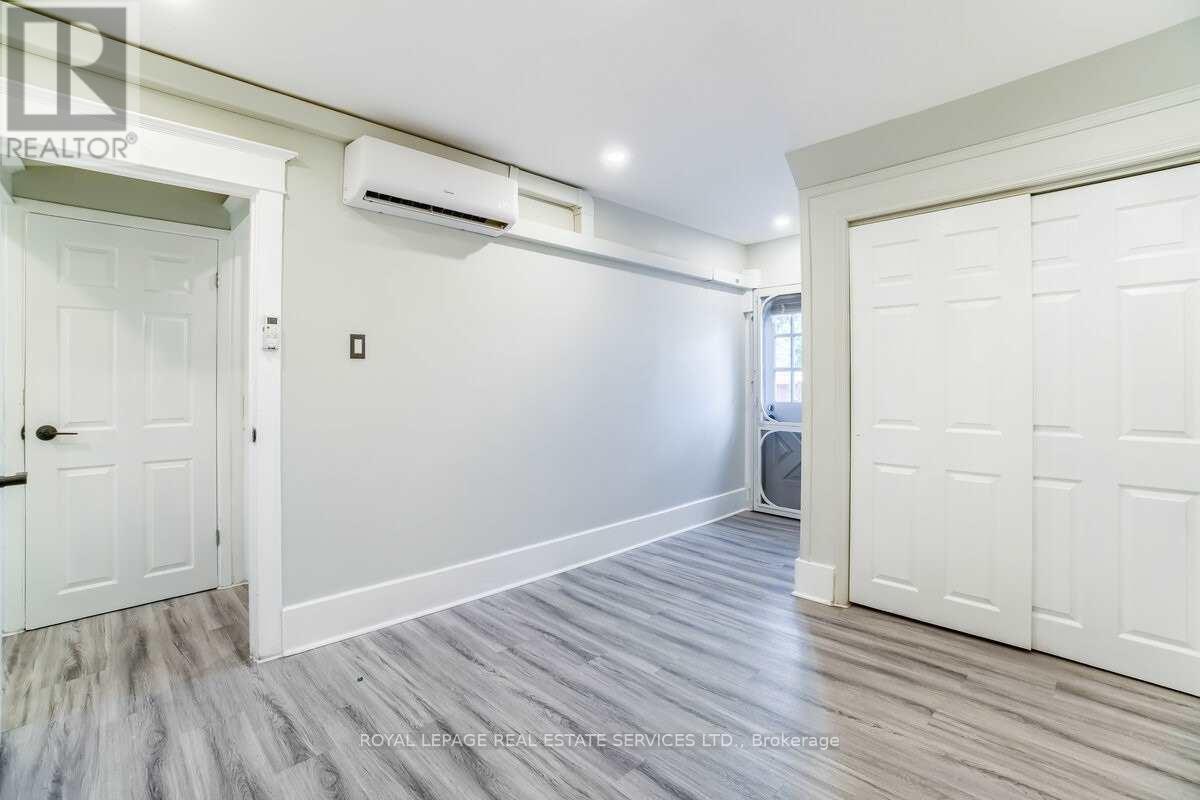 301 - 31 Tyndall Avenue, Toronto, ON - Indoor Photo Showing Other Room