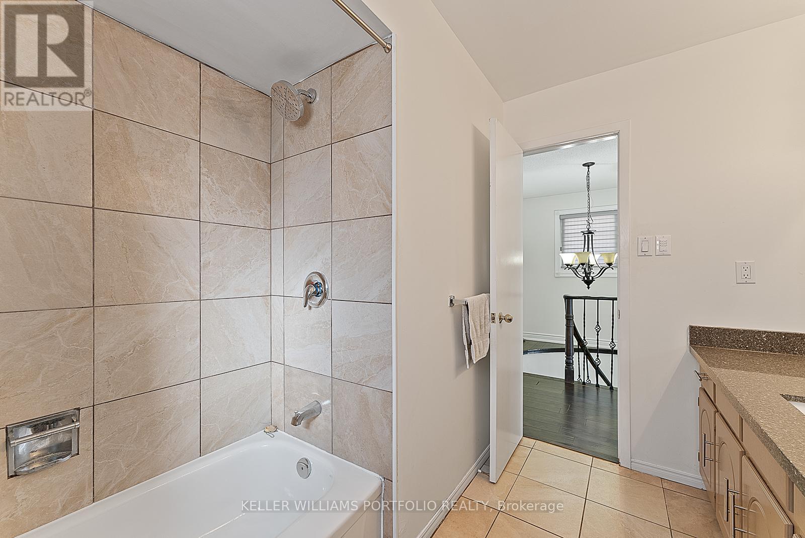 3449 Halstead Road, Mississauga, ON - Indoor Photo Showing Bathroom