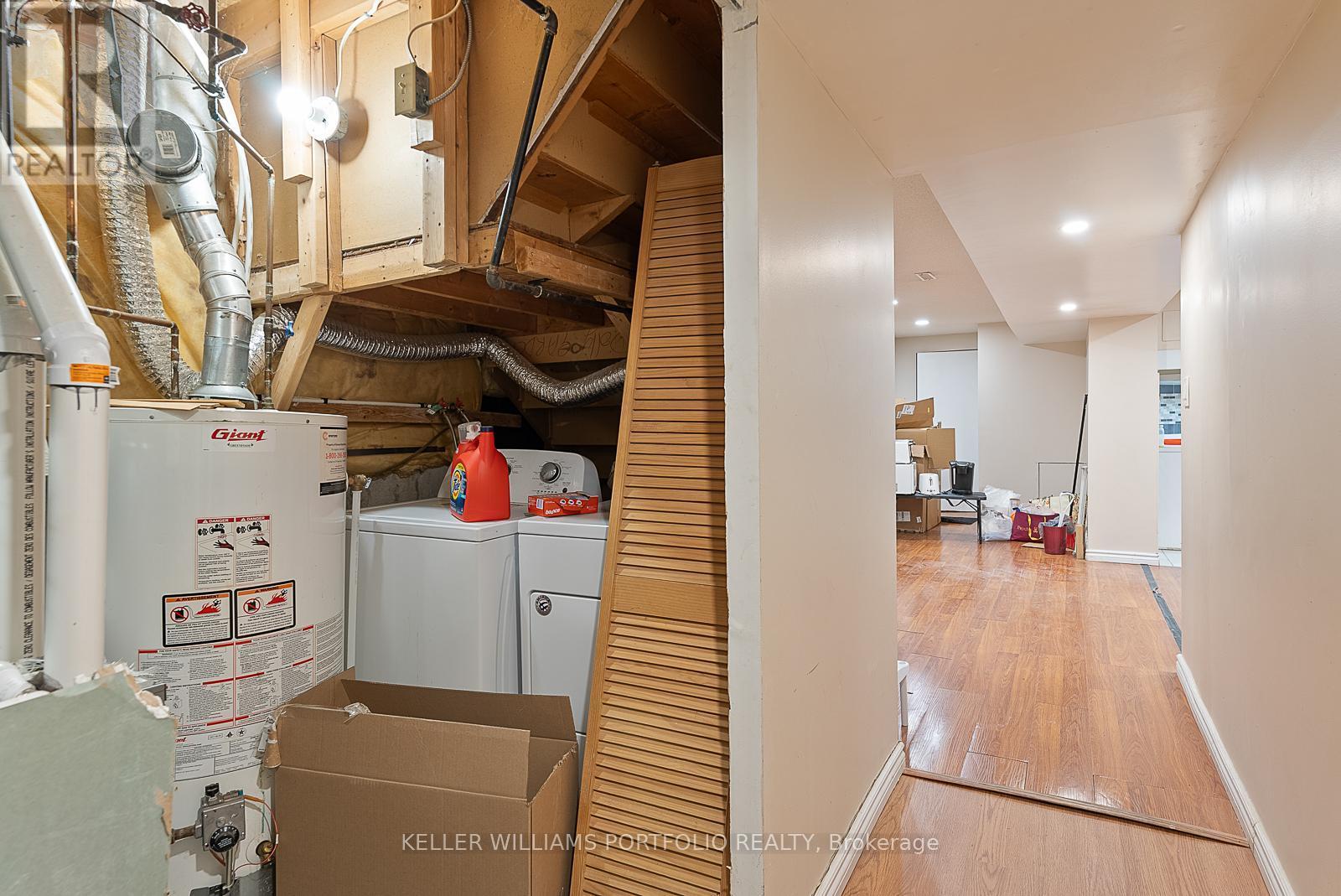 3449 Halstead Road, Mississauga, ON - Indoor Photo Showing Basement