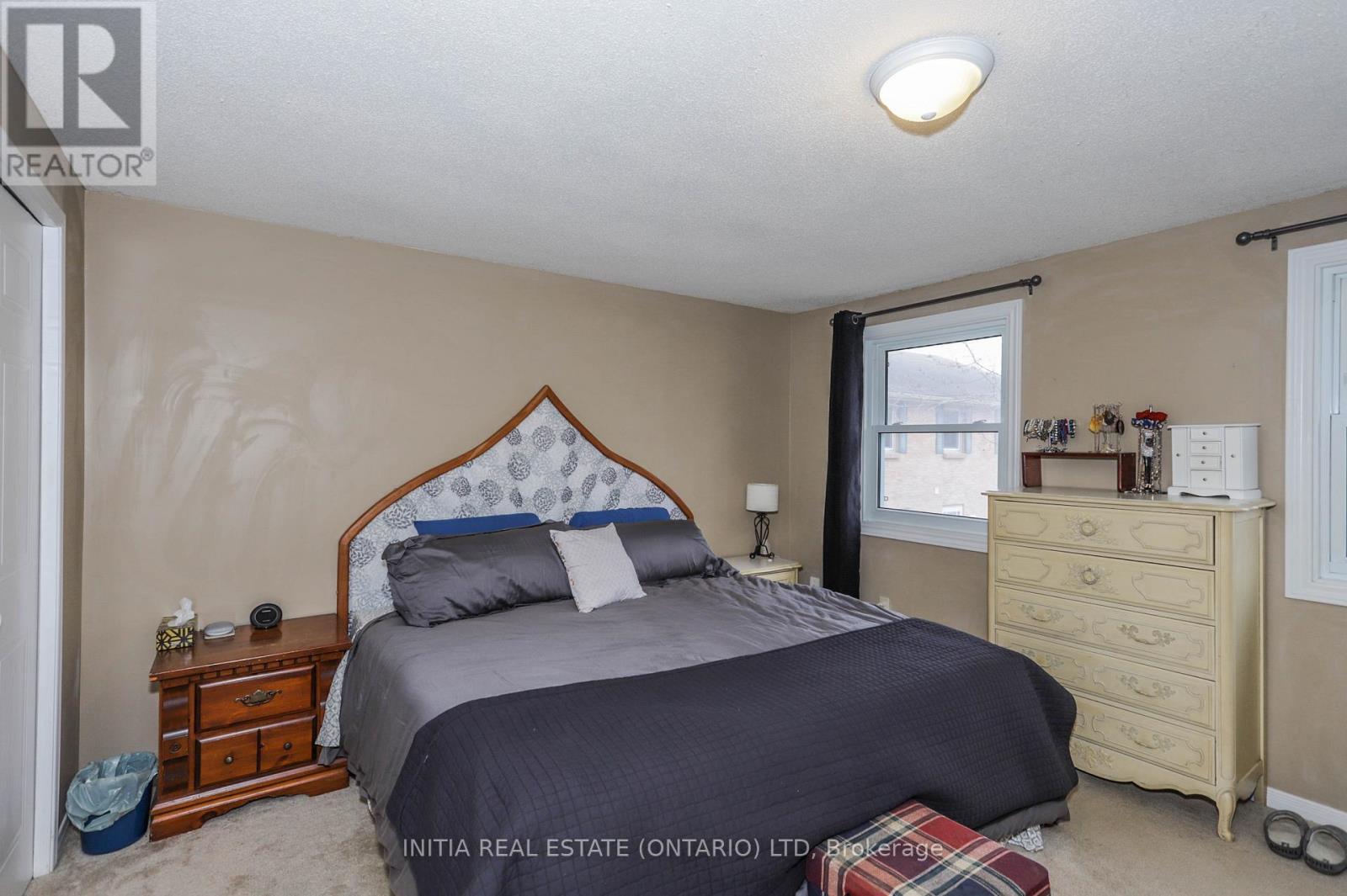 91 - 1247 Huron Street, London East (East C), ON - Indoor Photo Showing Bedroom