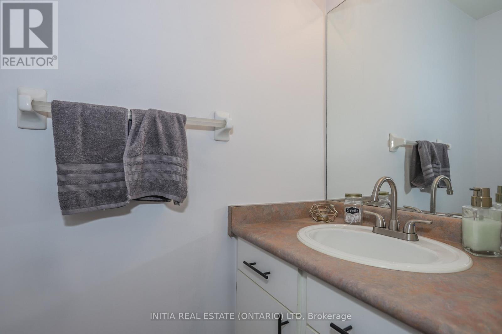 91 - 1247 Huron Street, London East (East C), ON - Indoor Photo Showing Bathroom