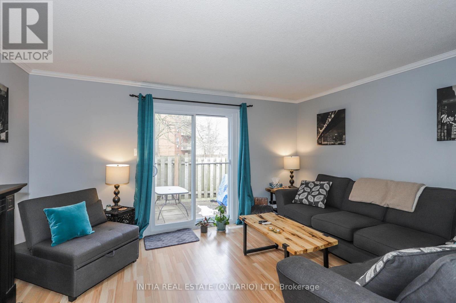 91 - 1247 Huron Street, London East (East C), ON - Indoor Photo Showing Living Room