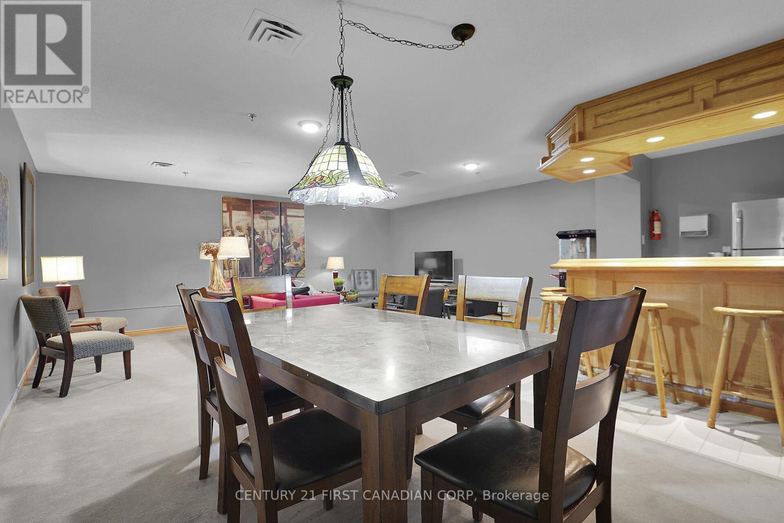 402 - 500 Talbot Street, London East (East F), ON - Indoor Photo Showing Dining Room