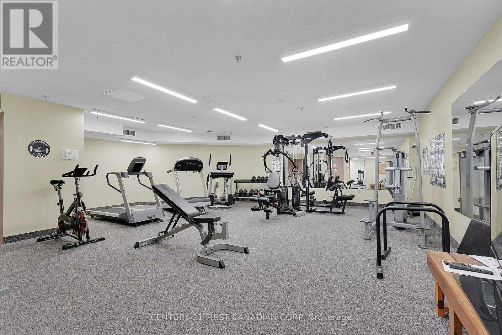 402 - 500 Talbot Street, London East (East F), ON - Indoor Photo Showing Gym Room