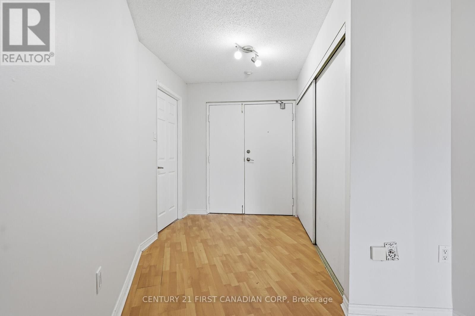 402 - 500 Talbot Street, London East (East F), ON - Indoor Photo Showing Other Room