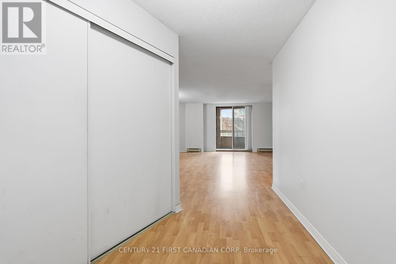 402 - 500 Talbot Street, London East (East F), ON - Indoor Photo Showing Other Room