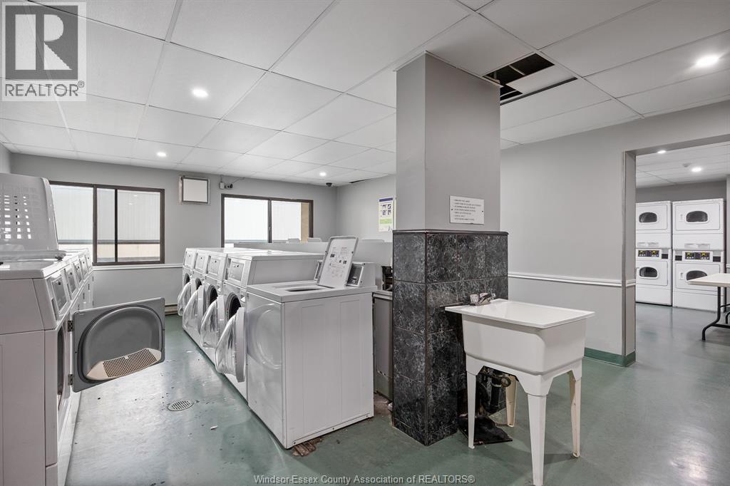 150 Park Unit# 613, Windsor, ON - Indoor Photo Showing Laundry Room