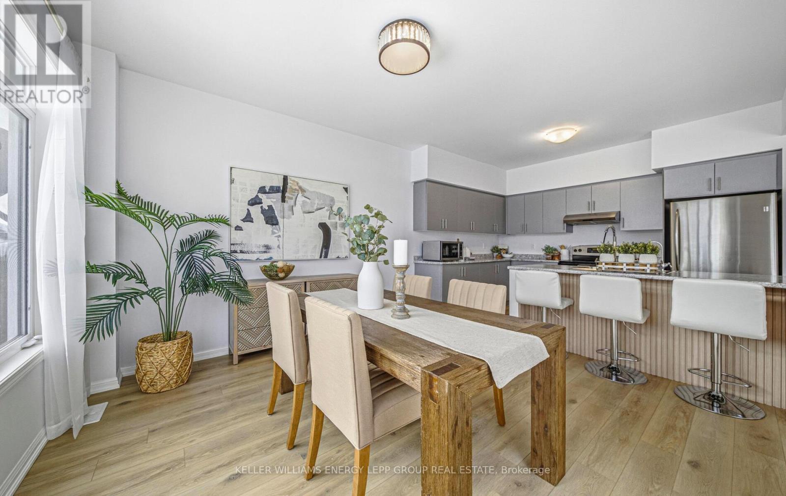 17 Don Hadden Crescent, Brock (Sunderland), ON - Indoor