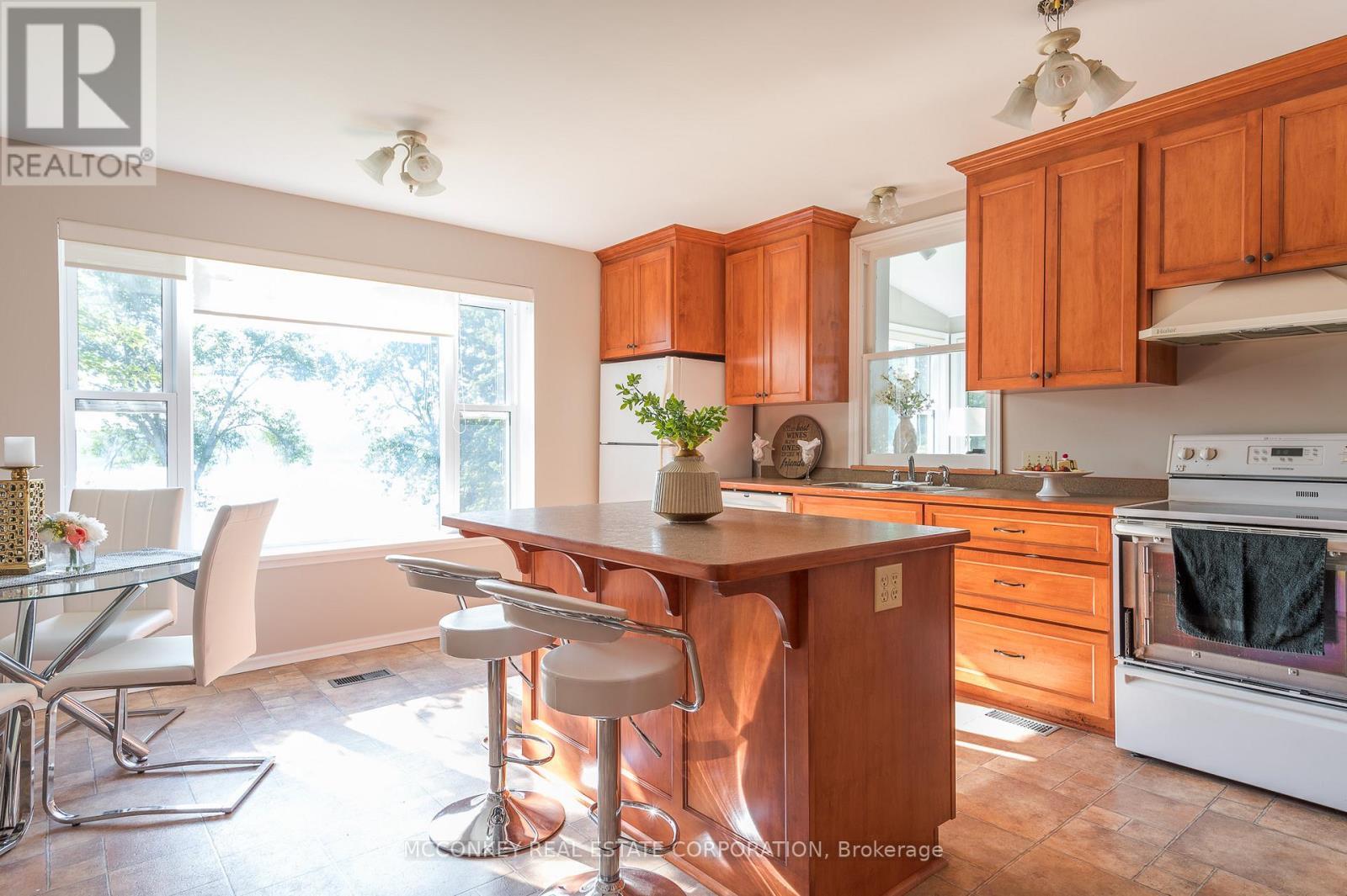 1767 Young'S Point Road, Selwyn, ON - Indoor Photo Showing Other Room