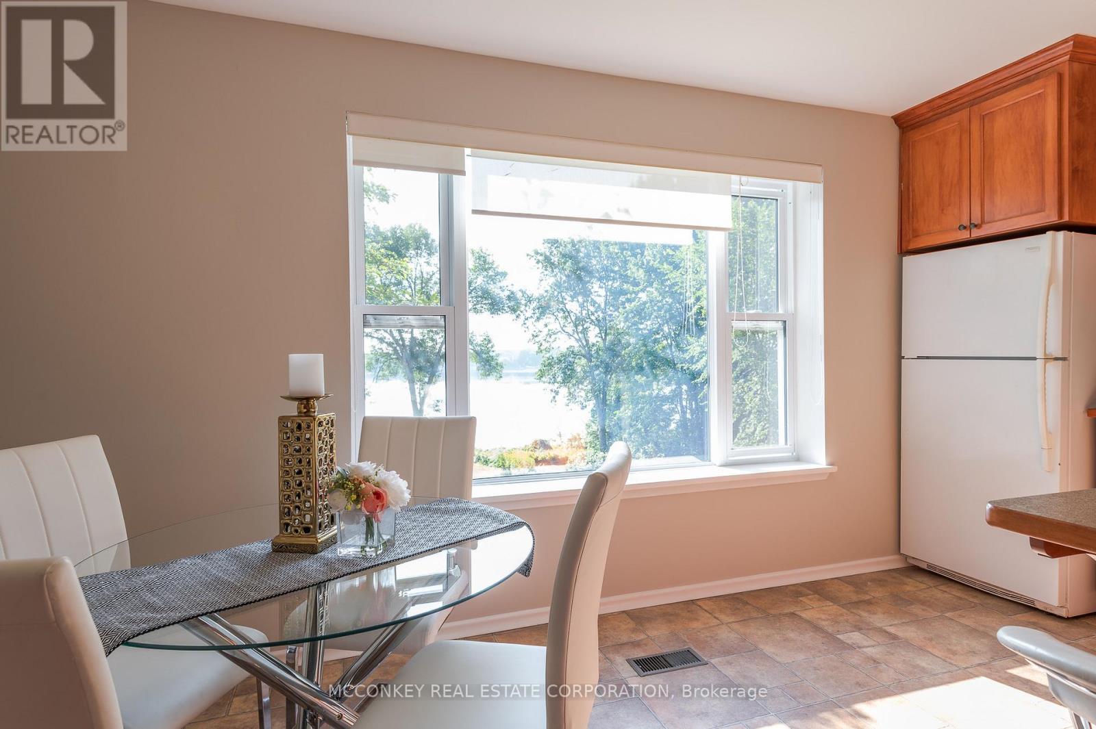 1767 Young'S Point Road, Selwyn, ON - Indoor Photo Showing Dining Room