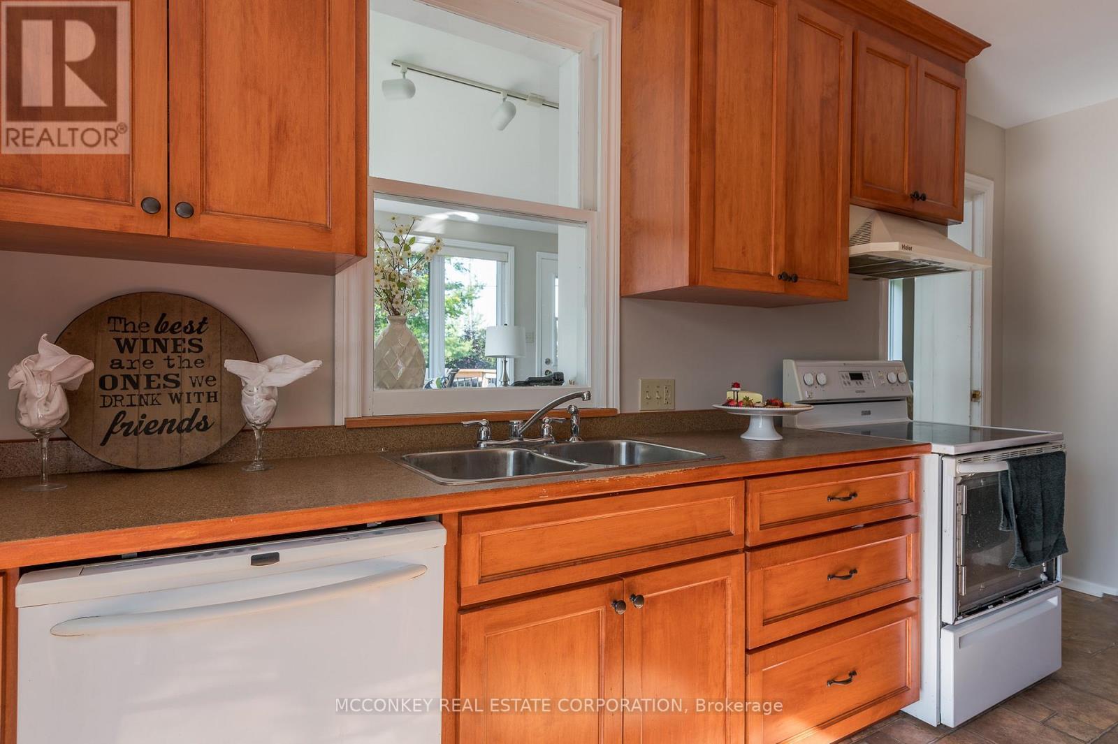 1767 Young'S Point Road, Selwyn, ON - Indoor Photo Showing Kitchen With Double Sink