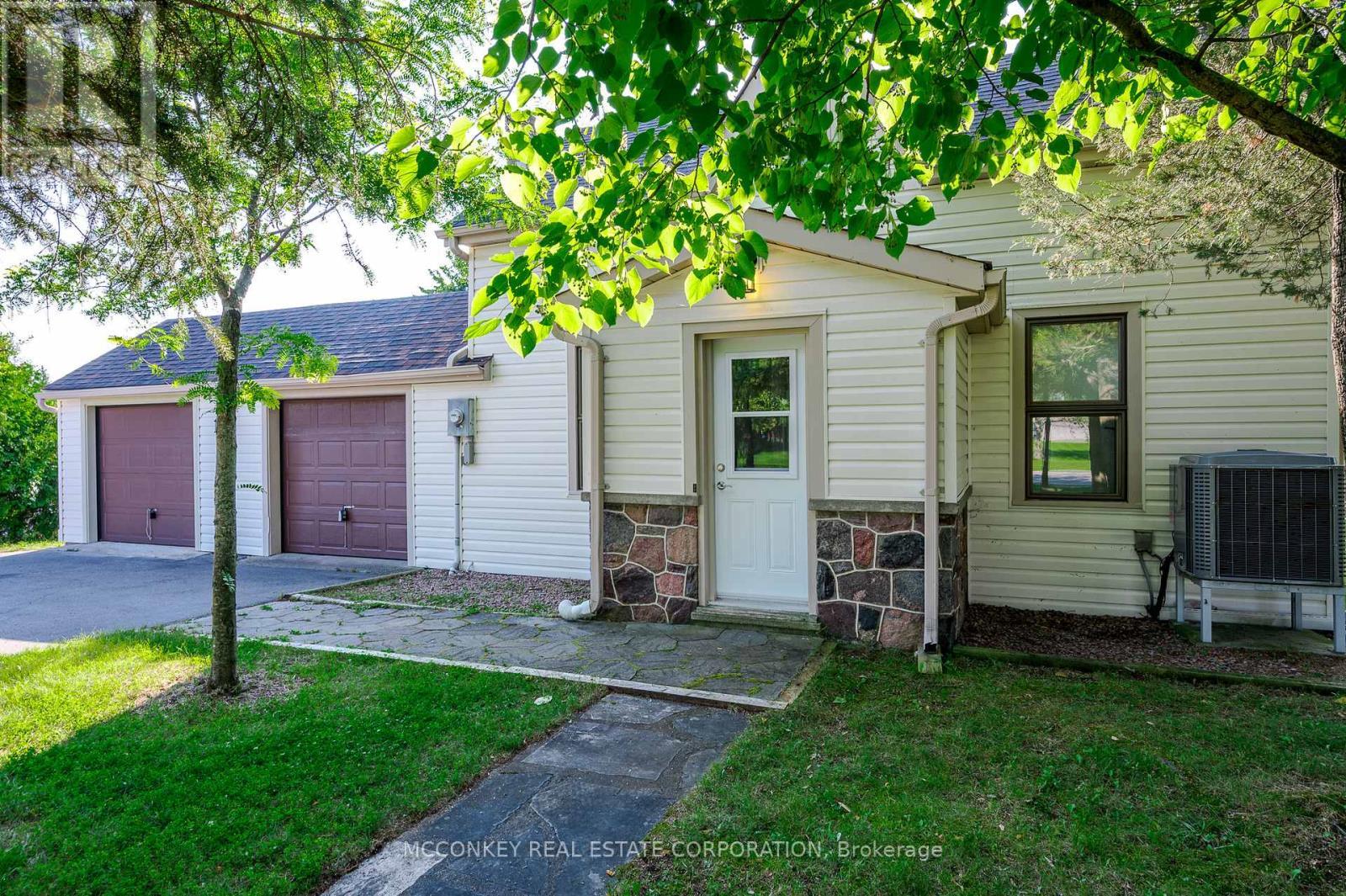 1767 Young'S Point Road, Selwyn, ON - Outdoor