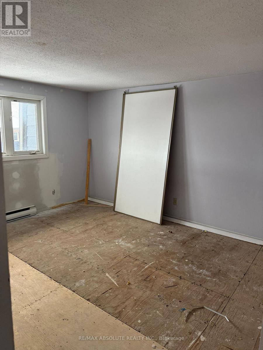50 - 2610 Draper Avenue, Ottawa, ON - Indoor Photo Showing Other Room