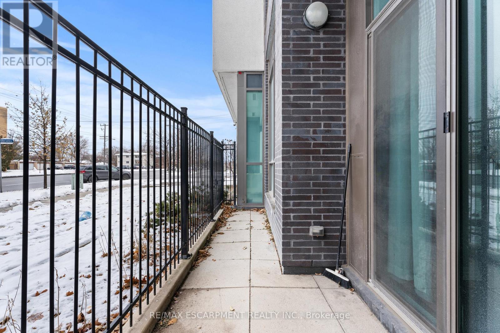 104 - 80 Esther Lorrie Drive, Toronto, ON - Outdoor